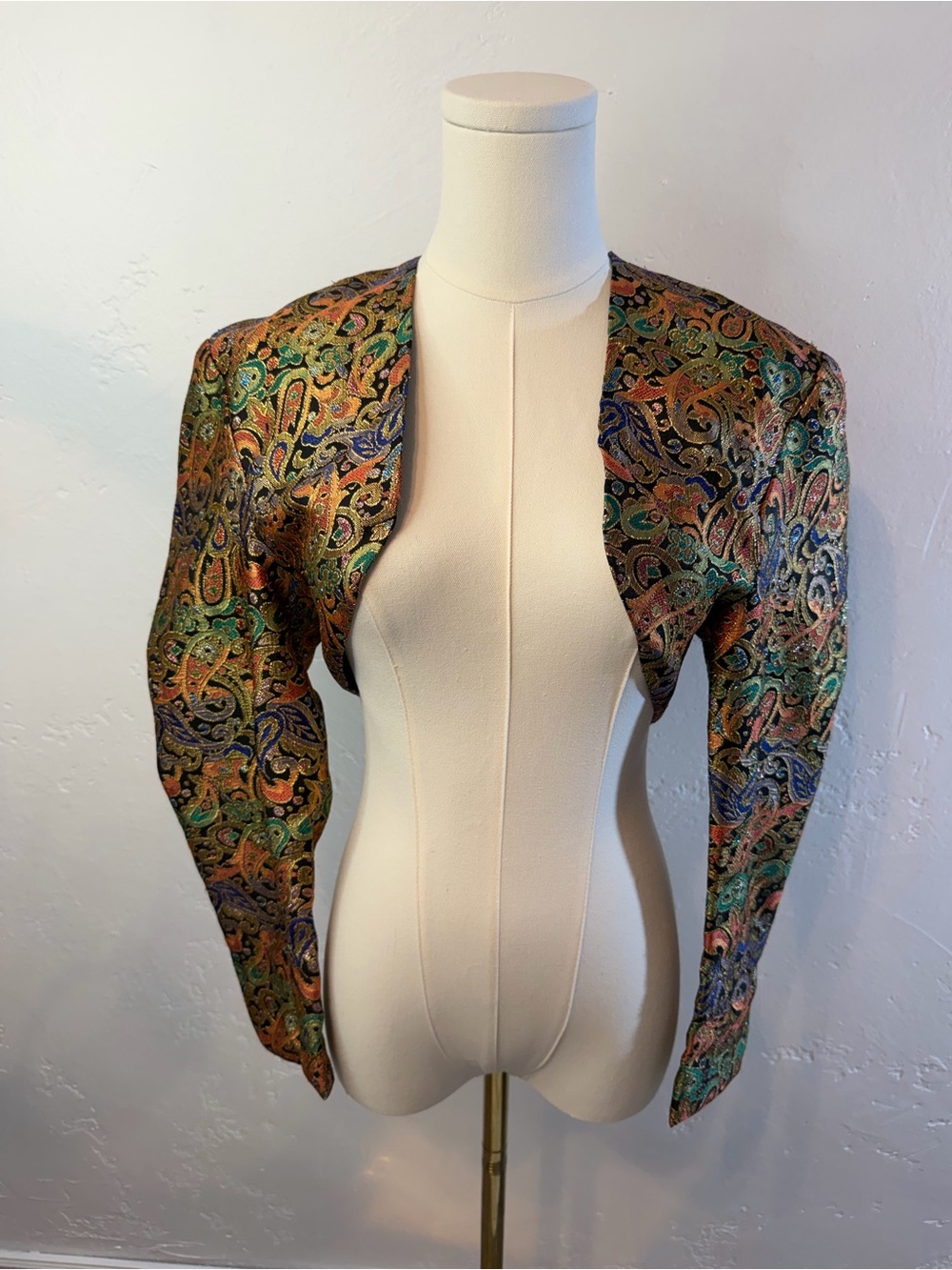 Vintage Paisley Brocade Cropped Jacket - Multicolor size small
